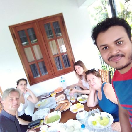 Autumn Home Stay Dambulla Bagian luar foto